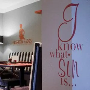 Hotel Comm Airport Poznan