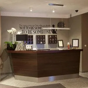 Hotell Comm Airport Poznań