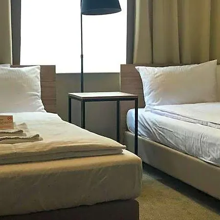 Hotel Comm Airport Poznan