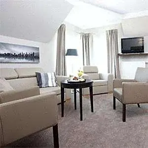 Hotell Comm Airport 3*