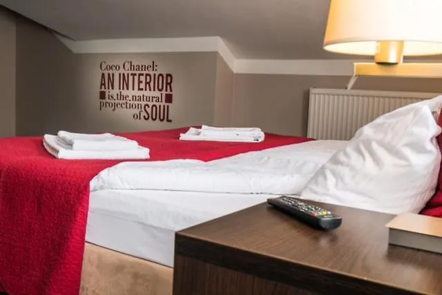 Comm Airport 3* 波兹南