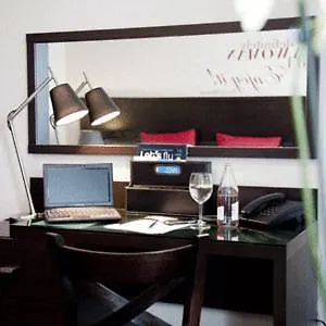 Ξενοδοχείο Comm Airport 3*